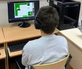 ZSS nr 90 - Koduj, twórz, odkrywaj