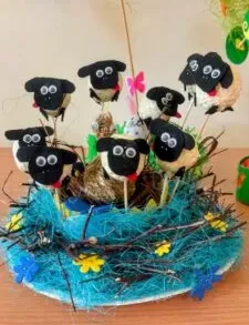 ZSS nr 90 - Wielkanocna wystawa prac uczniów „Mam talent”